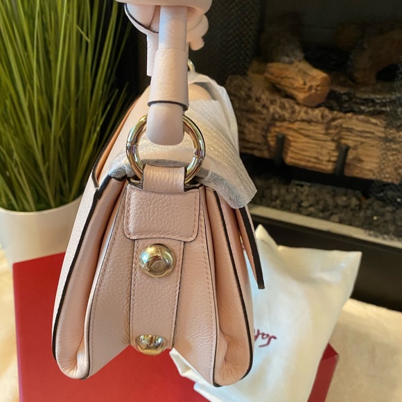 Authentic Salvatore Ferragamo Glam Leather Shoulder Bag - Picture 4 of 13